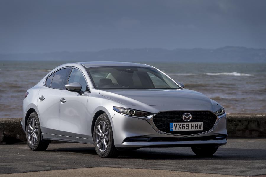  Mazda3 Skyactiv-X Sport Sedan (BP) 2019 года  (UK) (фото 1 из 42)